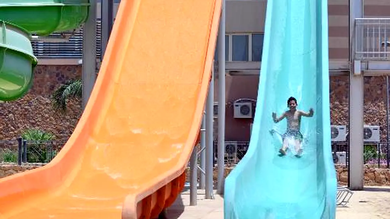 الفندق كورال سي بيتش & أكوا بارك - العين السخنة